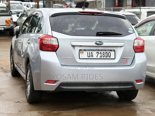 Subaru Impreza 2.0i 5-dr 2013 Silver