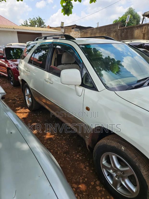 Toyota Harrier 2002 Silver