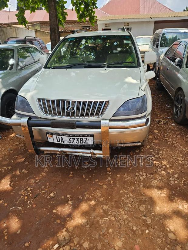 Toyota Harrier 2002 Silver