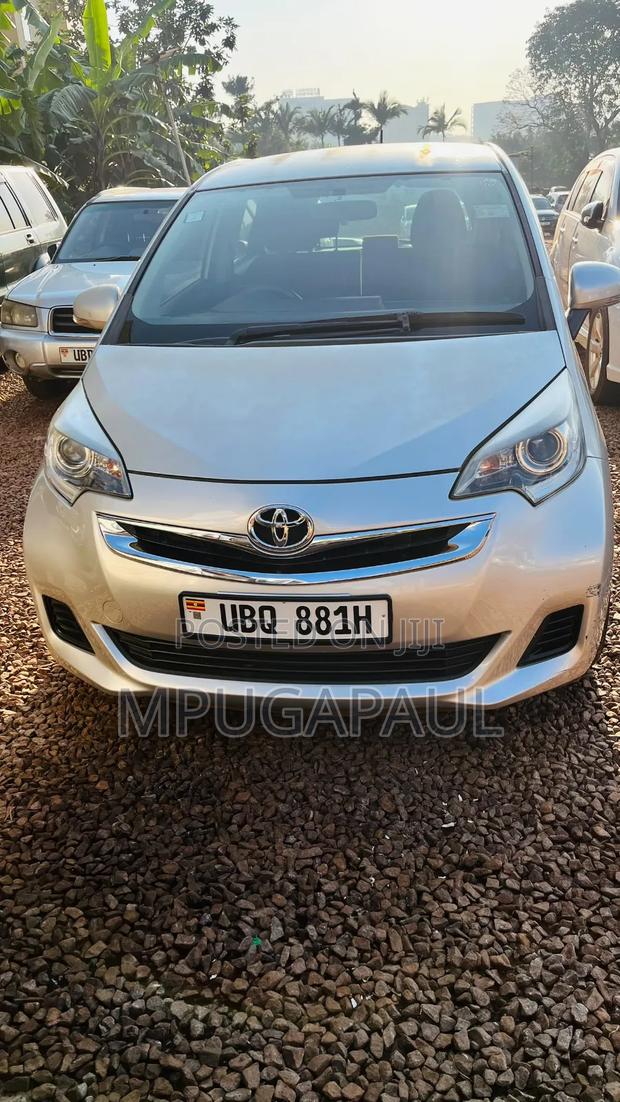 Toyota Ractis 1.5 FWD 2015 Silver