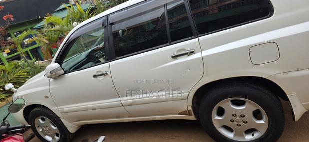 Toyota Kluger 2006 White
