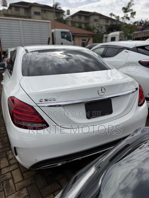 Mercedes-Benz C200 2017 White
