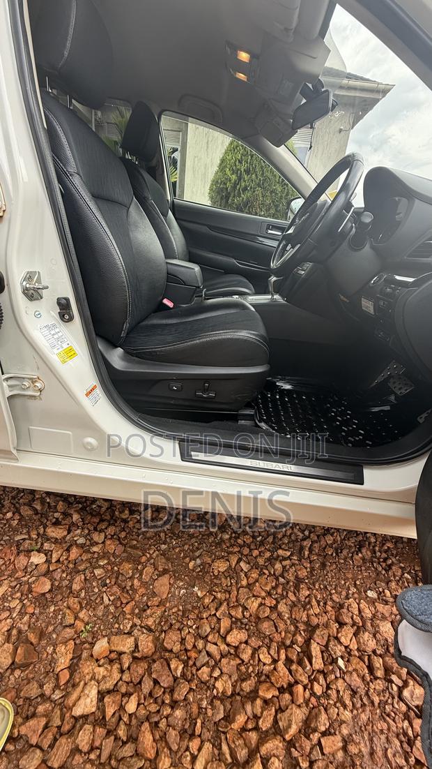 Subaru Outback 2012 Pearl