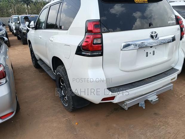 Toyota Land Cruiser Prado 2019 Silver