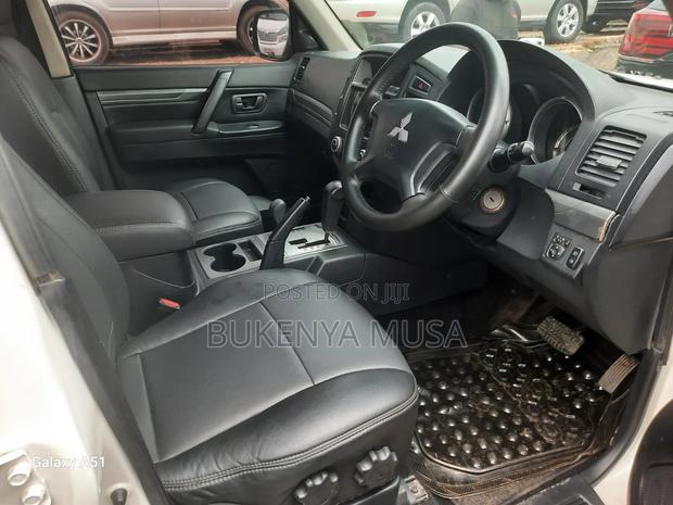 Mitsubishi Pajero 2010 White