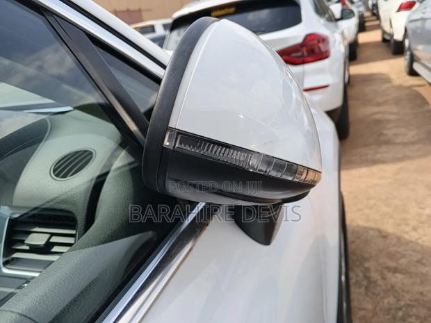 Volkswagen Touareg 2018 White