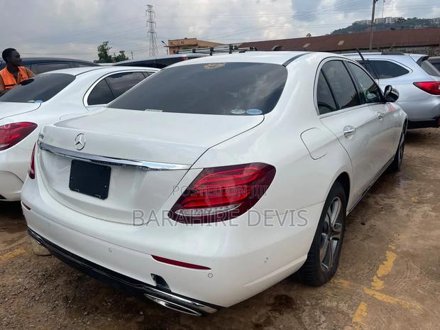 Mercedes-Benz C200 2018 White