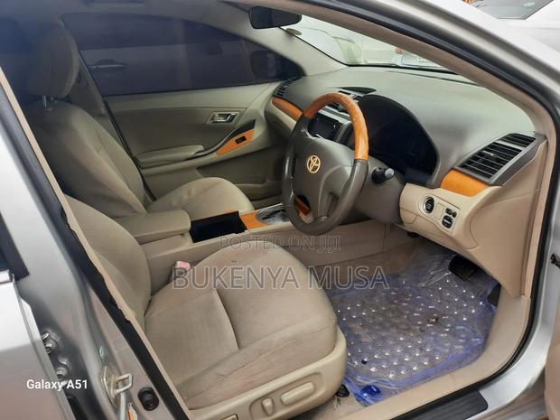 Toyota Premio 2011 Silver