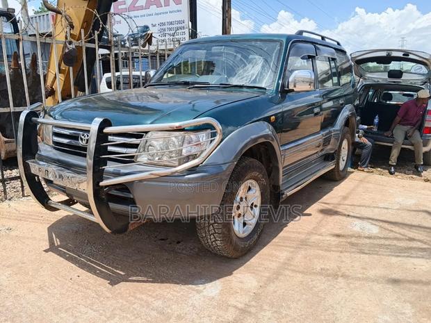 Toyota Land Cruiser Prado 1999 Green
