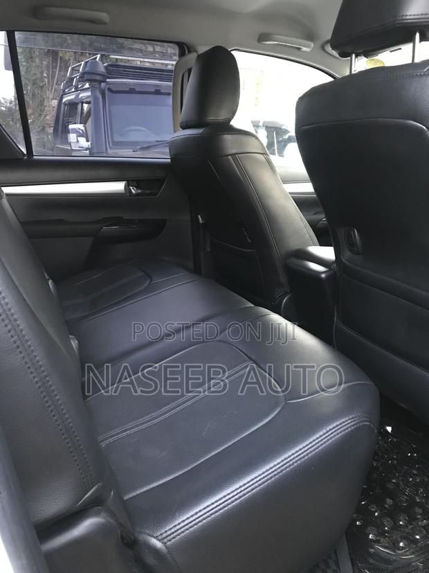 Toyota Hilux 2018 White