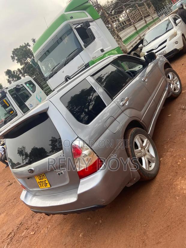 Subaru Forester 2004 Gray