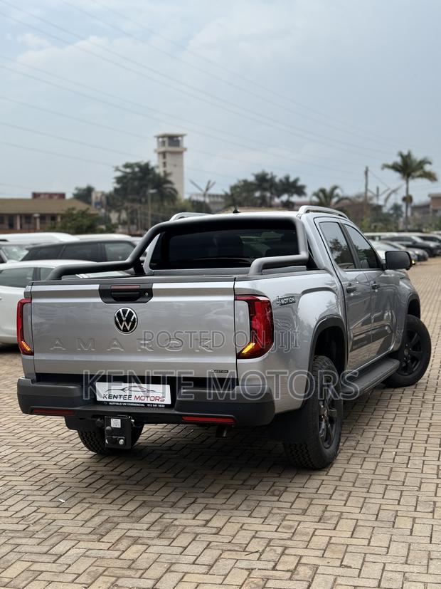 Volkswagen Amarok 2025 Gray