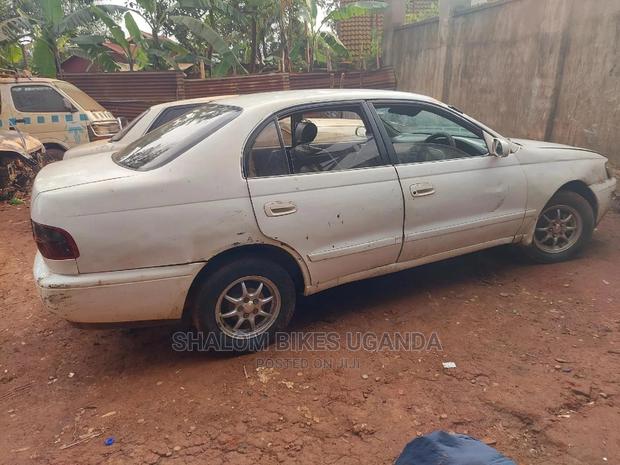 Toyota Corona 1997 White