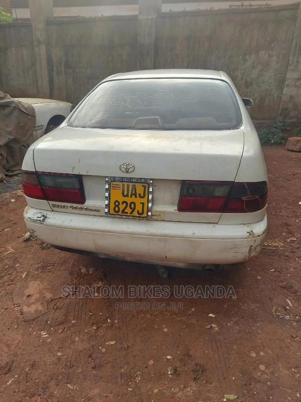Toyota Corona 1997 White