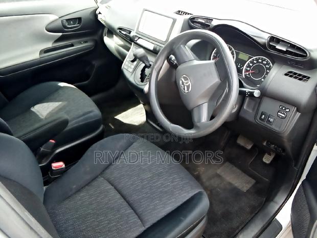 Toyota Wish 2009 Silver