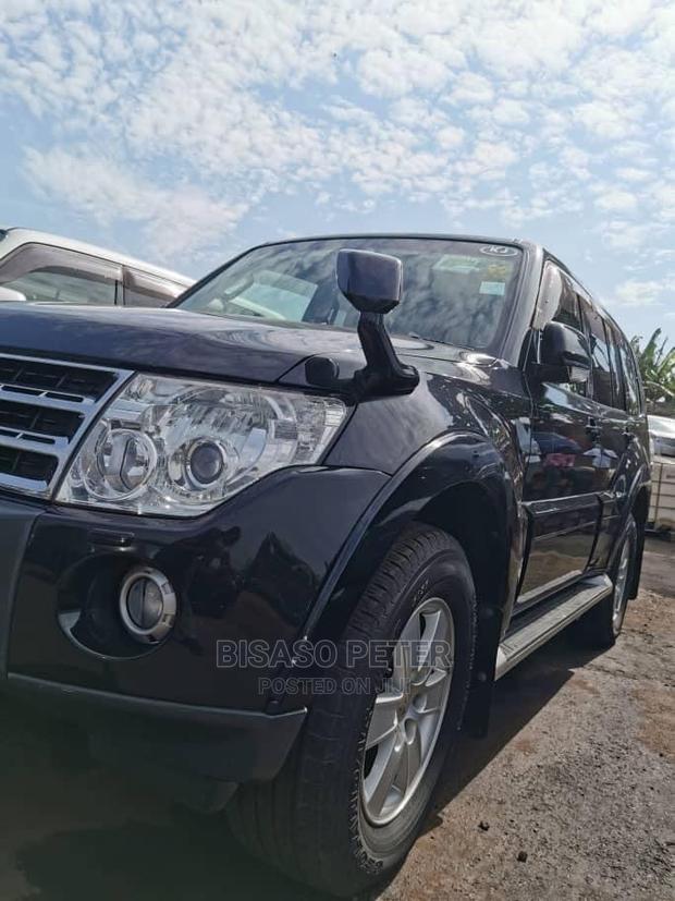 Mitsubishi Pajero 2008 Gray