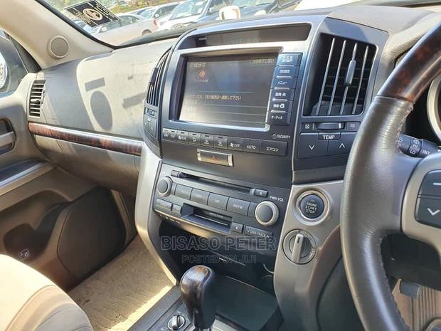 Toyota Land Cruiser 2008 White