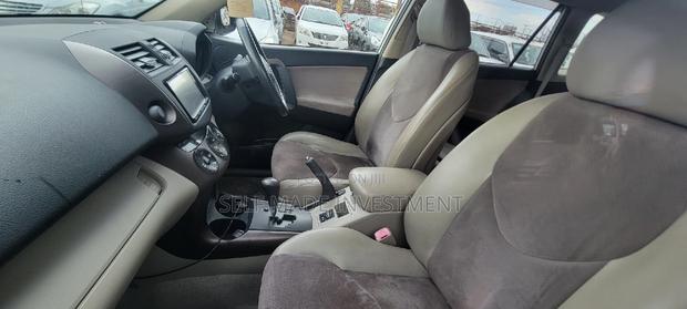 Toyota Vanguard 2008 White
