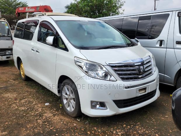 Toyota Alphard 2014 White