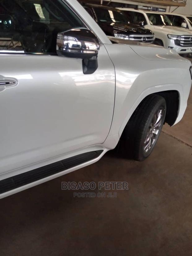 New Toyota Land Cruiser Prado 2022 White