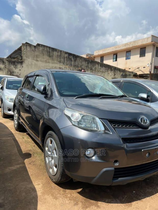 Toyota IST 2008 Gray