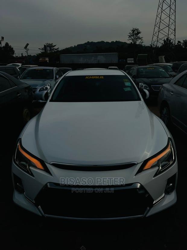 Toyota Mark X 2013