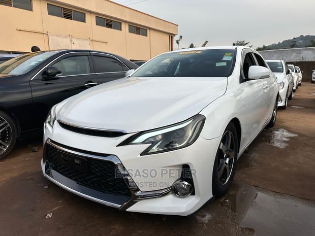 Toyota Mark X 2013