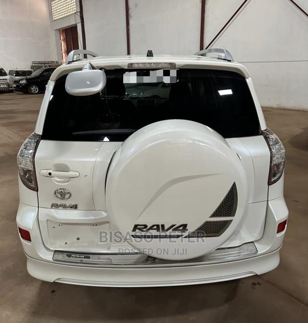 Toyota RAV4 2008 White