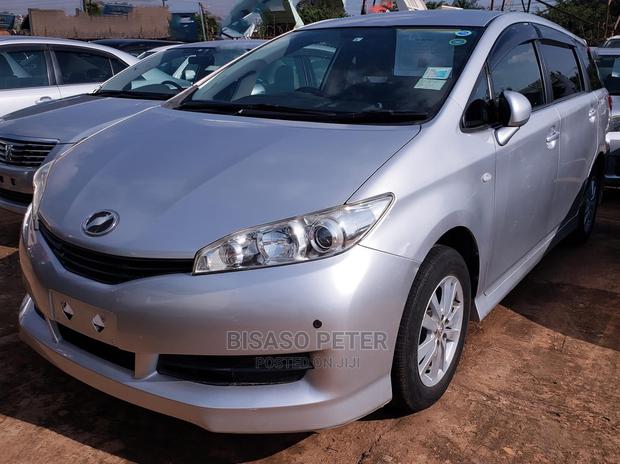 Toyota Wish 2009 Silver