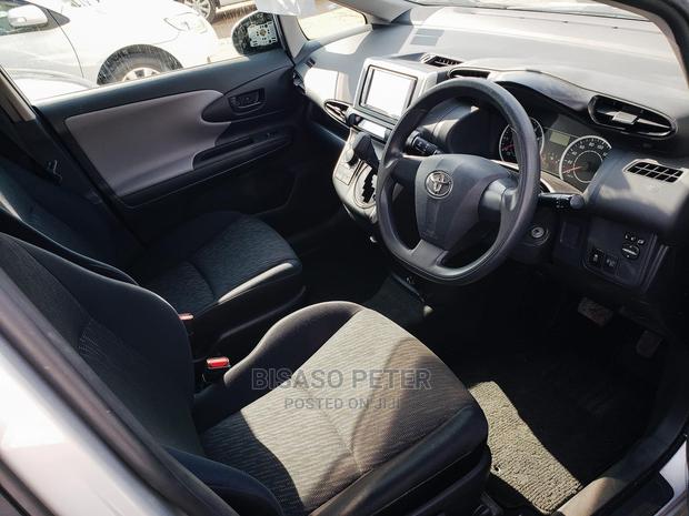 Toyota Wish 2009 Silver