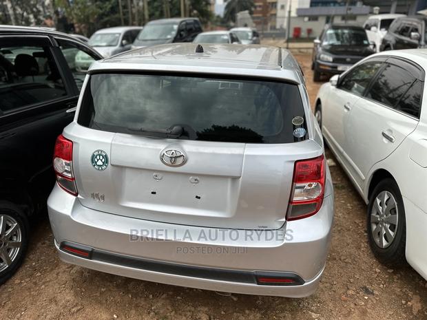 Toyota IST 2008 Silver