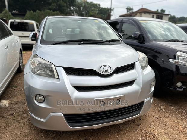 Toyota IST 2008 Silver