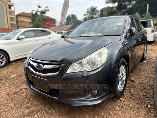 Subaru Legacy 2013 Silver