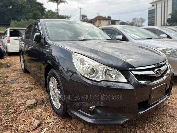 Subaru Legacy 2013 Silver