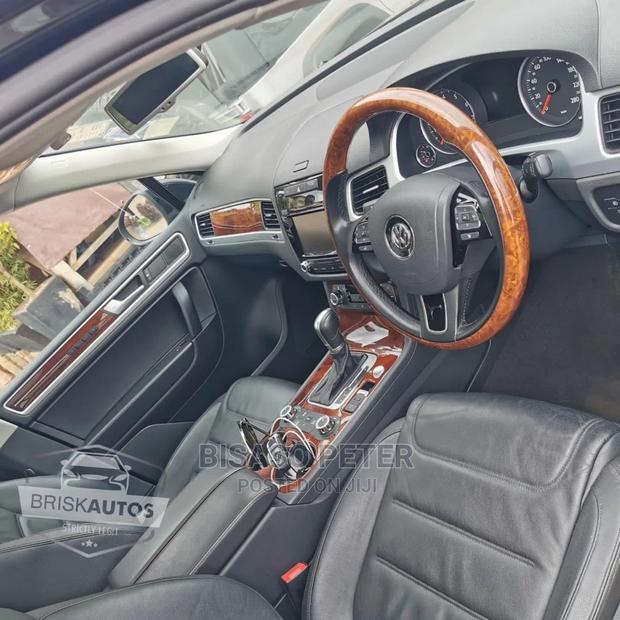 Volkswagen Touareg 2014 Black