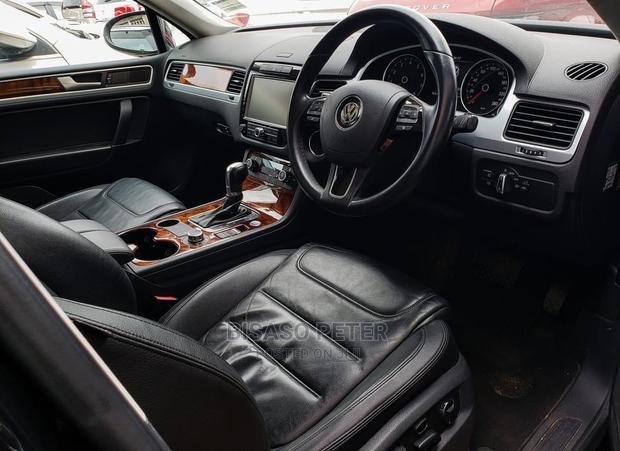 Volkswagen Touareg V6 Sport 2013 Brown