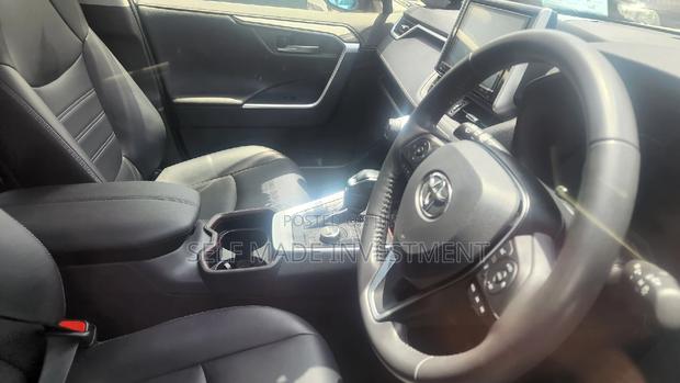Toyota RAV4 2018 White