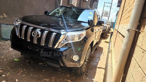 Toyota Land Cruiser Prado 2016 Black