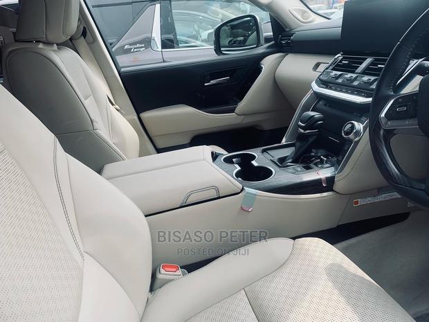 Toyota Land Cruiser Prado 2022 White