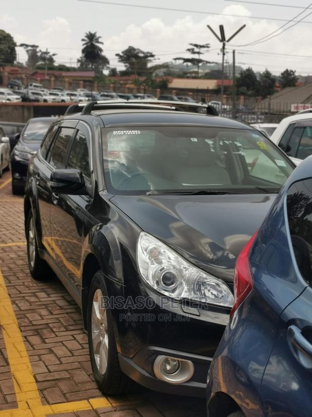 Subaru Outback 2.5i 2010 Black