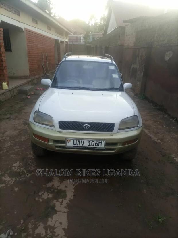 Toyota RAV4 2007 White