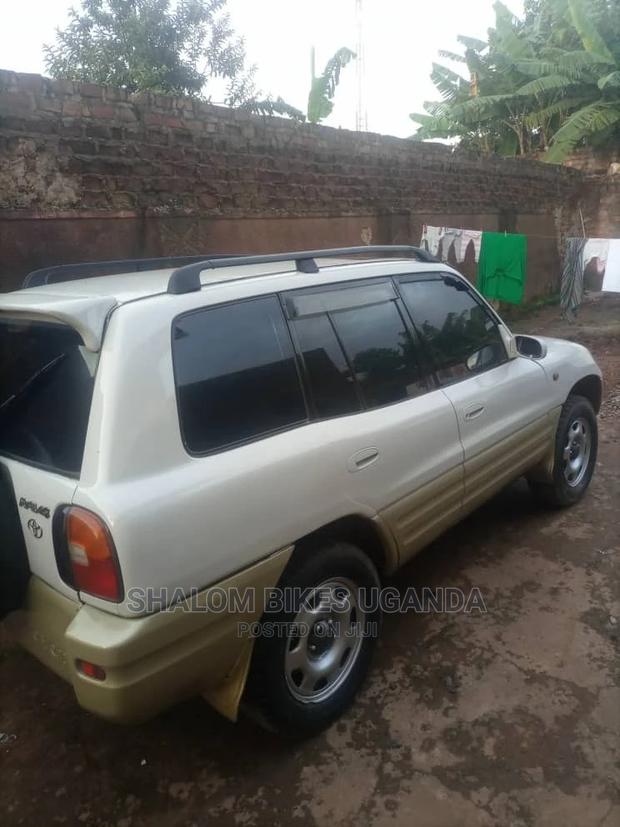 Toyota RAV4 2007 White