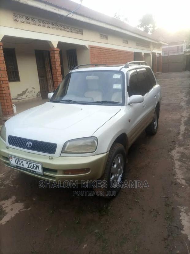 Toyota RAV4 2007 White