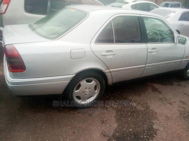Mercedes-Benz C200 1999 Gray