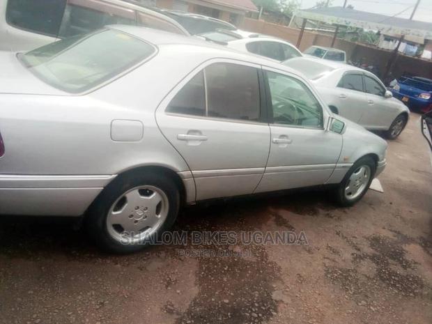 Mercedes-Benz C200 1999 Gray