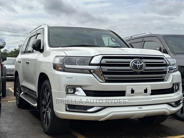 Toyota Land Cruiser Prado 2020 White