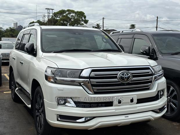 Toyota Land Cruiser Prado 2020 White
