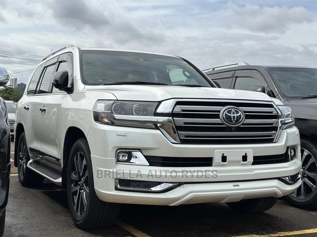 Toyota Land Cruiser Prado 2020 White