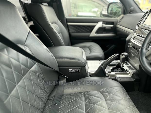 Toyota Land Cruiser Prado 2020 White