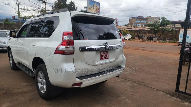 Toyota Land Cruiser Prado 2015 White